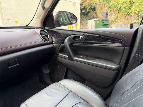 Used 2017 Buick Enclave Leather image 25