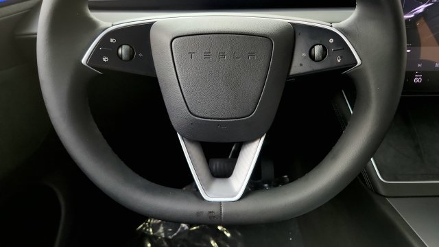 Used 2026 Tesla Model Y Long Range RWD image 59