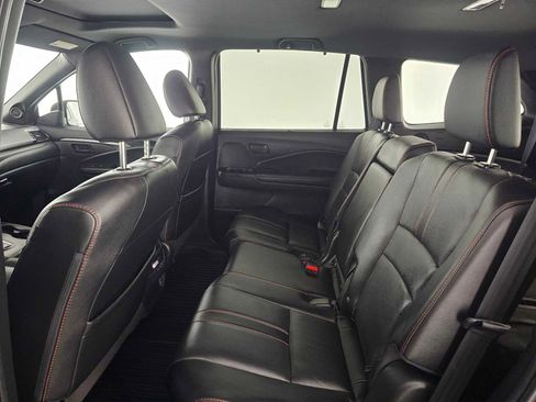 Used 2022 Honda Pilot TrailSport image 18