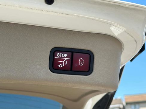Used 2015 Mercedes-Benz ML 350 4MATIC image 41