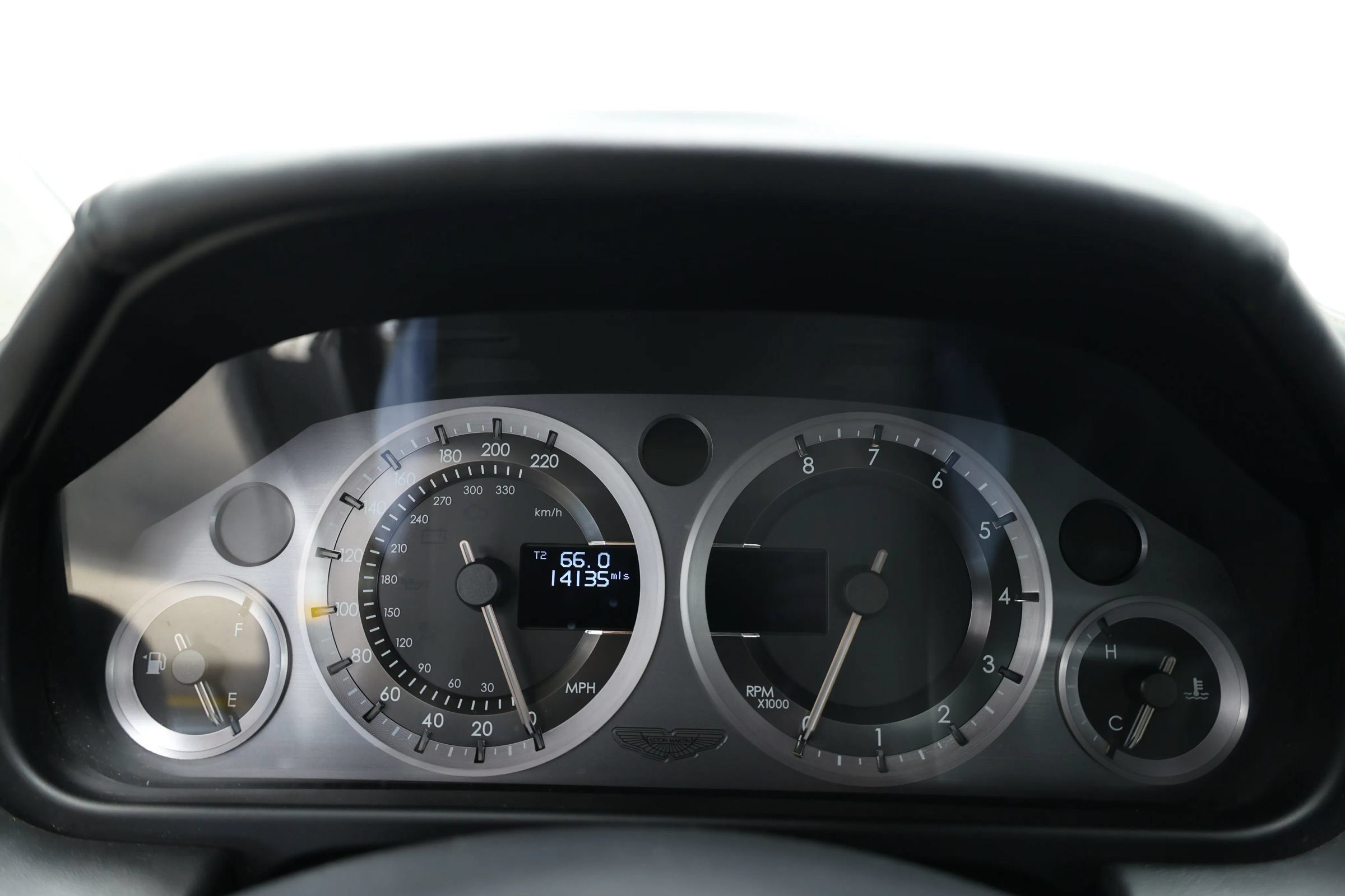 Used 2016 Aston Martin V8 Vantage S RWD image 27