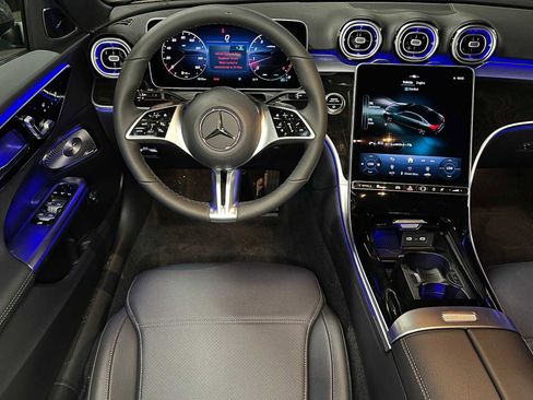 Used 2025 Mercedes-Benz C 300 4MATIC Sedan image 42