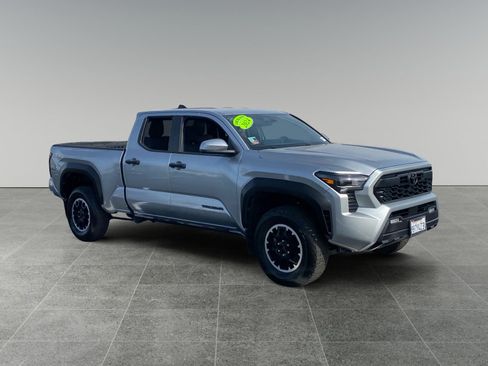 Used 2024 Toyota Tacoma TRD Off-Road image 7