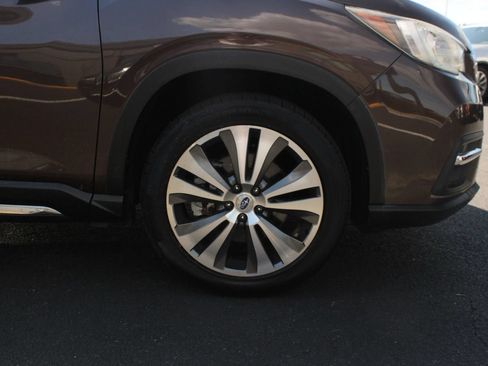 Used 2019 Subaru Ascent Touring AWD/4WD image 9