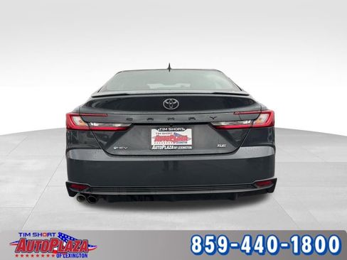 Used 2025 Toyota Camry SE image 12
