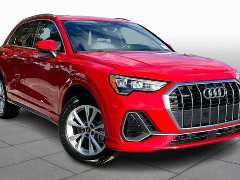 Used 2022 Audi Q3 2.0T Premium w/ Convenience Package image 6