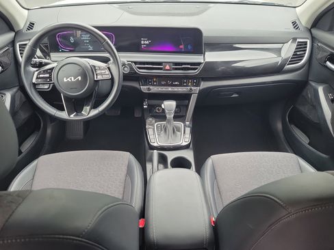 Used 2025 Kia Seltos S FWD image 14