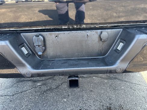 Used 2018 Ford F150 XLT w/ Equipment Group 302A Luxury image 11