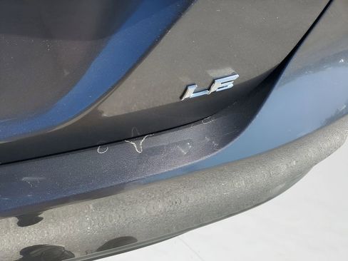 Used 2019 Toyota Camry LE image 37