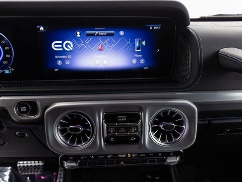 Used 2025 Mercedes-Benz G 580 w/ EQ Technology image 16