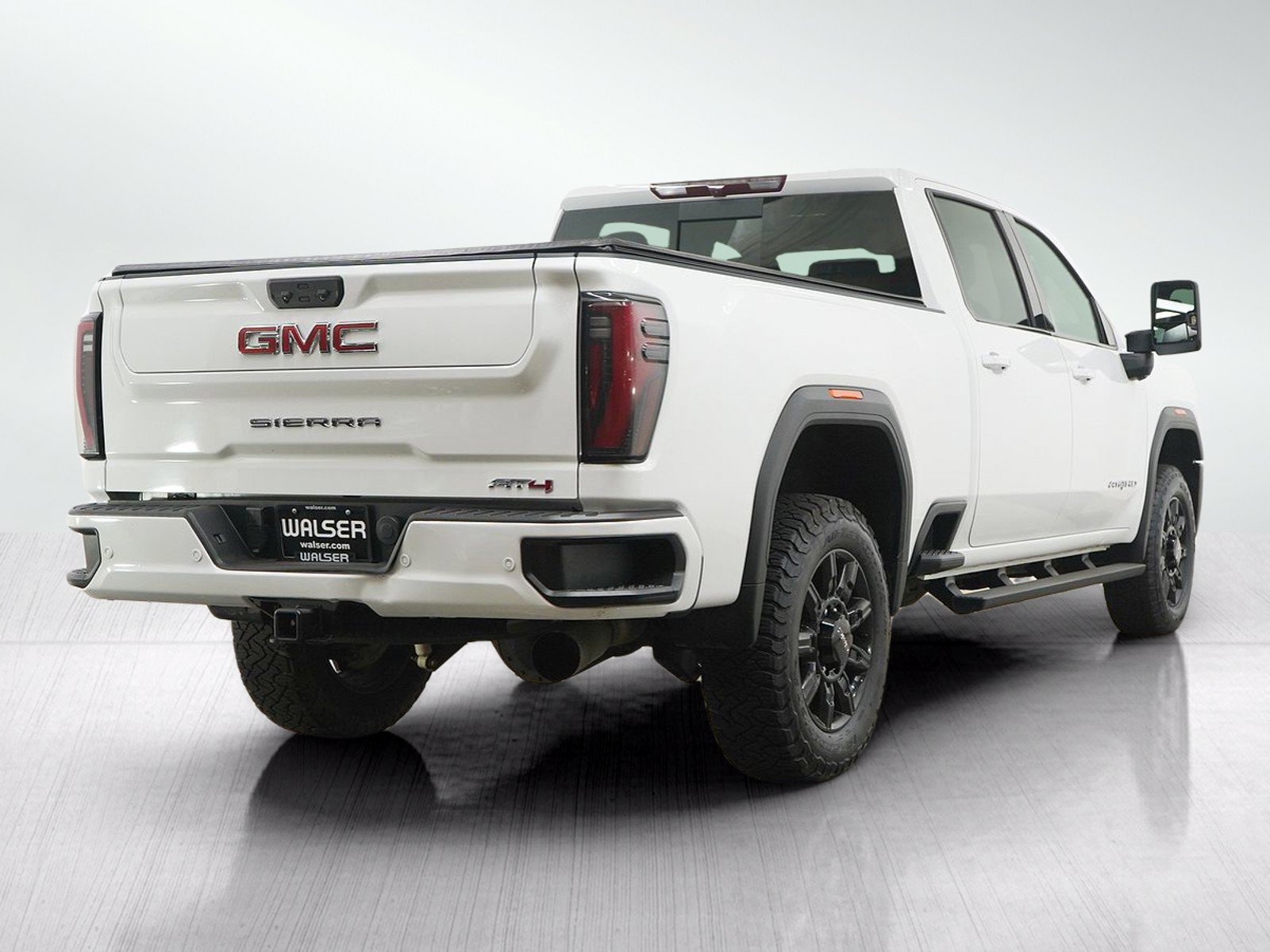 Used 2024 GMC Sierra 2500 AT4 w/ AT4 Preferred Package AWD/4WD image 5