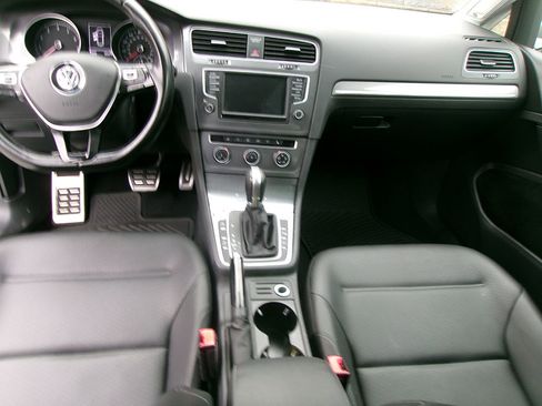 Used 2017 Volkswagen Golf Alltrack SE AWD/4WD image 15