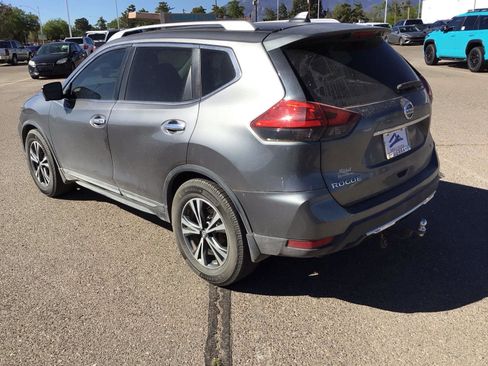 Used 2017 Nissan Rogue SL w/ SL Premium Package FWD image 3