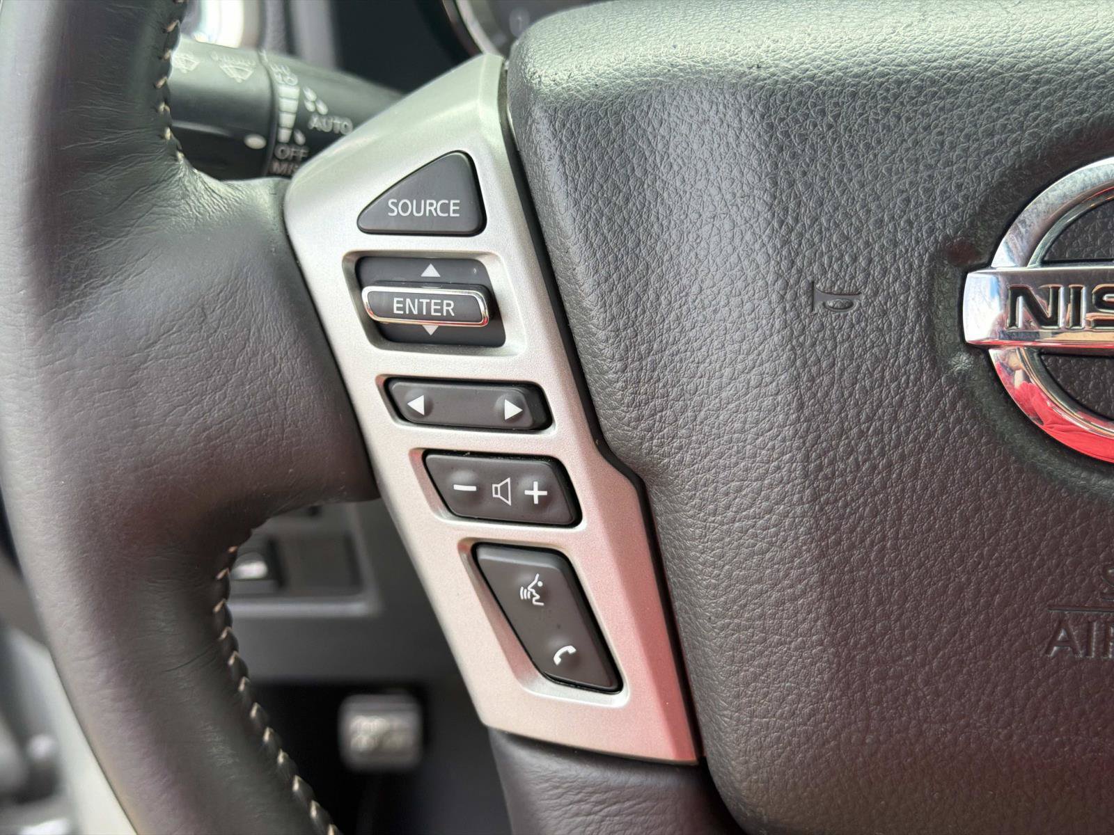 Used 2019 Nissan Titan PRO-4X w/ Pro-4x Convenience Package AWD/4WD image 26