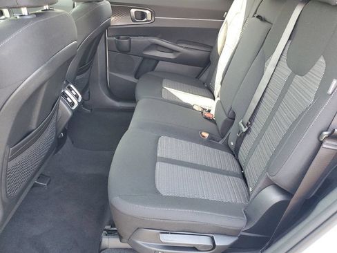 Used 2025 Kia Sorento LX FWD image 20