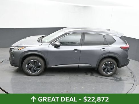 Used 2025 Nissan Rogue SV AWD/4WD image 44