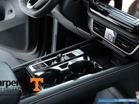 Used 2024 Volkswagen Atlas SE w/ Panoramic Sunroof Package image 34