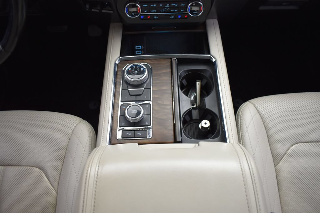 Used 2018 Ford Expedition Platinum AWD/4WD image 18