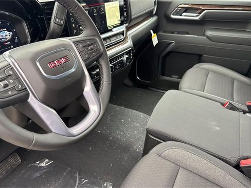 New 2026 GMC Sierra 1500 Elevation image 10