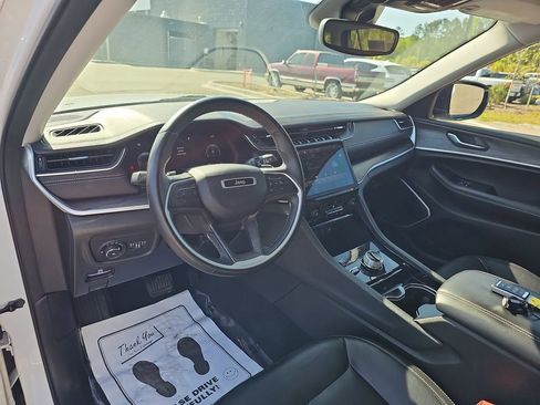 Used 2021 Jeep Grand Cherokee L Limited image 21