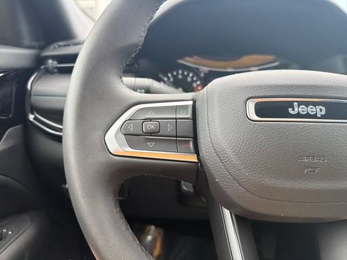 Used 2025 Jeep Compass Latitude w/ Altitude Special Edition AWD/4WD image 14