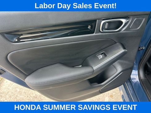 Used 2025 Honda Civic Sport image 10