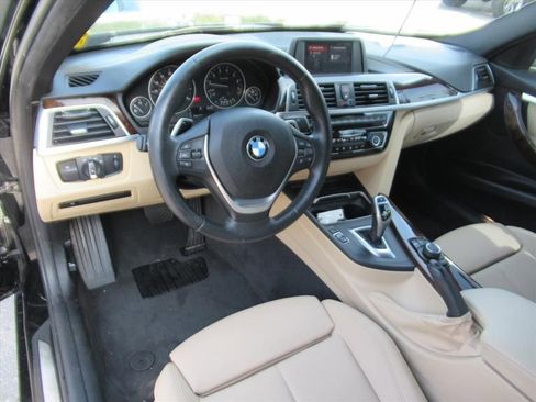Used 2018 BMW 330i Sedan w/ Convenience Package image 13