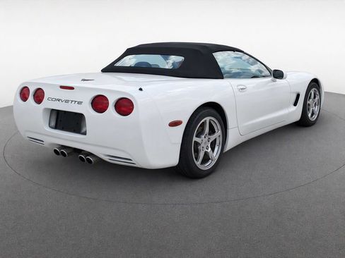 Used 1998 Chevrolet Corvette Convertible RWD image 3
