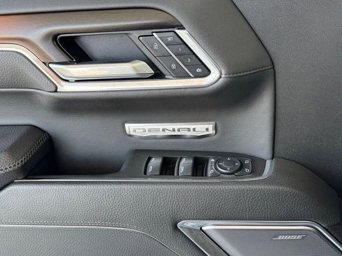 Used 2025 GMC Sierra 1500 Denali w/ Denali Reserve Package image 36