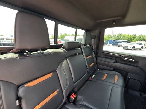 Used 2024 GMC Sierra 2500 AT4 w/ AT4 Premium Plus Package AWD/4WD image 15