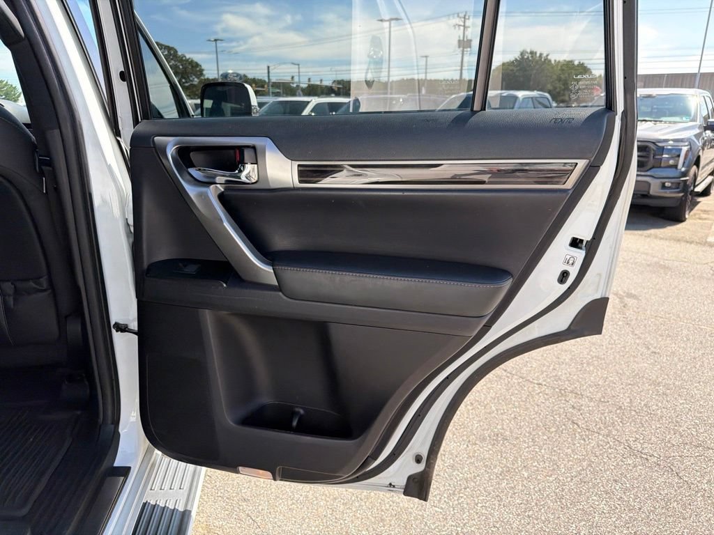 Used 2023 Lexus GX 460 Premium w/ Premium Package AWD/4WD image 20