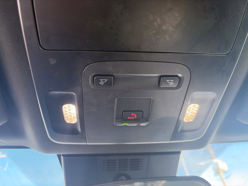 Used 2025 Toyota Camry SE FWD image 29