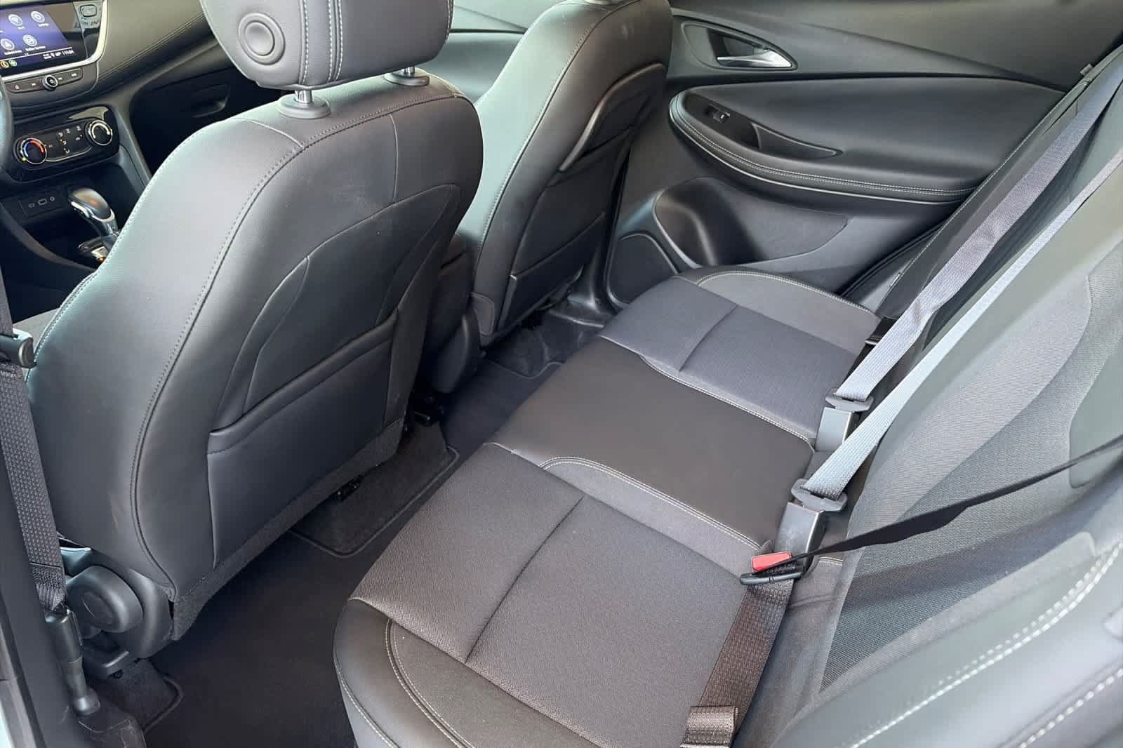 Used 2023 Buick Encore GX Preferred FWD image 4