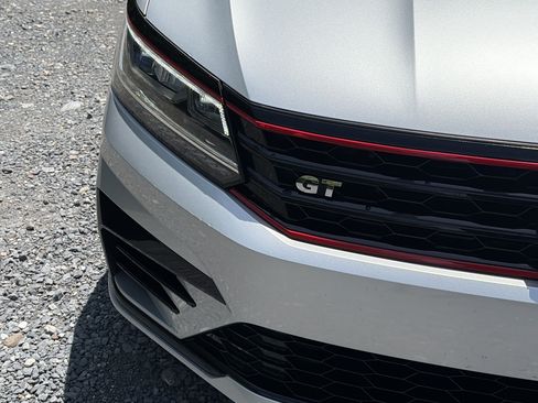 Used 2018 Volkswagen Passat 3.6 FWD image 12