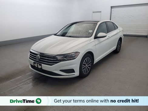 Used 2019 Volkswagen Jetta SE FWD image 1