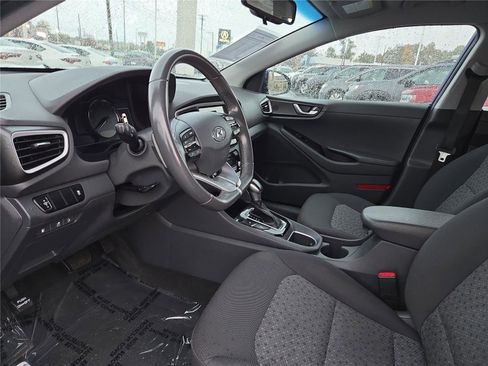 Used 2019 Hyundai Ioniq Plug-In Hybrid image 19