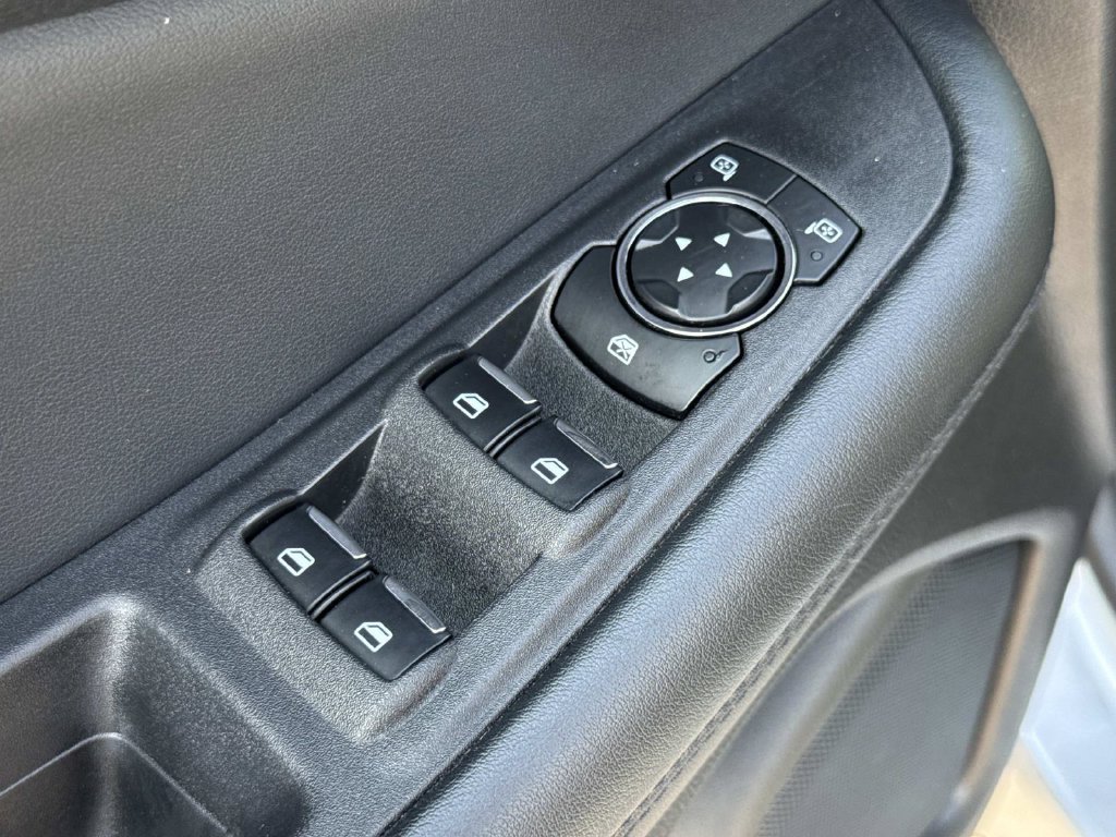Used 2024 Ford Edge SEL AWD/4WD image 17