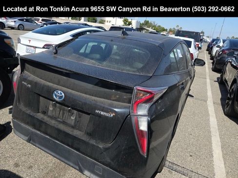 Used 2017 Toyota Prius Three Touring w/ Carpet Mat Package FWD image 3