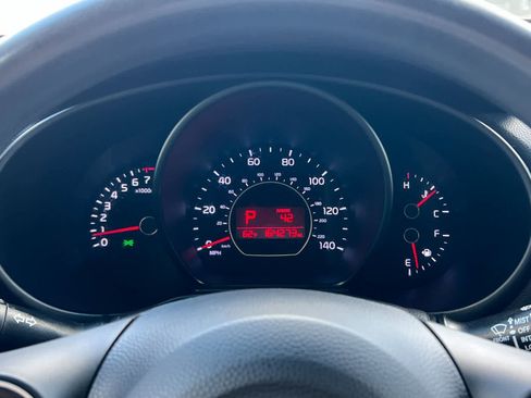 Used 2017 Kia Soul FWD image 23