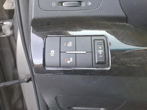 Used 2015 Kia Sorento SX image 18