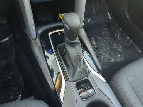 Used 2022 Toyota Corolla Cross LE image 14