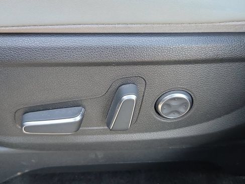 Used 2024 Hyundai Palisade SEL w/ Premium Package FWD image 11