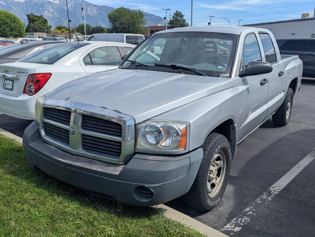 Used 2005 Dodge Dakota ST RWD image 4