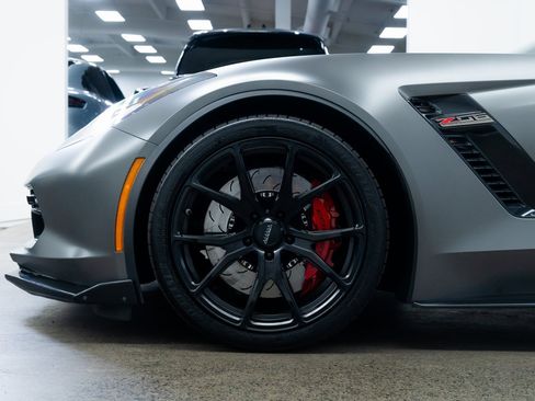 Used 2016 Chevrolet Corvette Z06 w/ 2LZ Preferred Equipment Group image 7