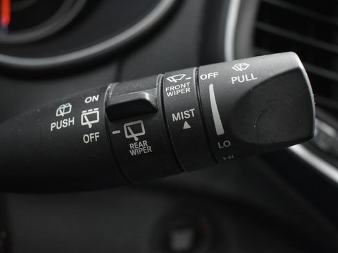 Used 2019 Jeep Cherokee Trailhawk w/ Comfort/Convenience Group AWD/4WD image 26