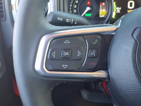 Used 2025 Jeep Wrangler Unlimited Sahara w/ Safety Group AWD/4WD image 33