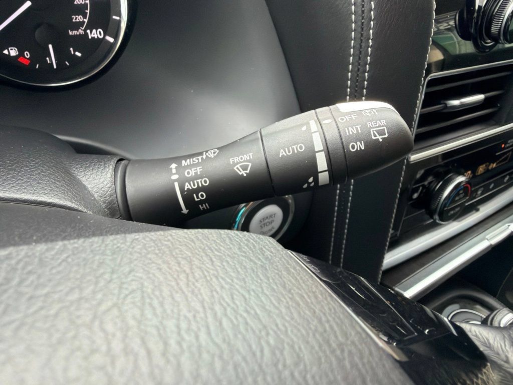 Used 2024 INFINITI QX80 Luxe RWD image 30