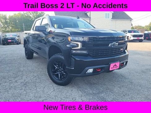 Used 2021 Chevrolet Silverado 1500 LT Trail Boss w/ Convenience Package II AWD/4WD image 1