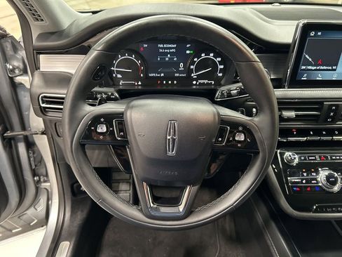 Used 2022 Lincoln Corsair AWD w/ Equipment Group 101A image 13