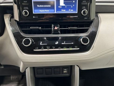 Used 2022 Toyota Corolla Cross L AWD/4WD image 22